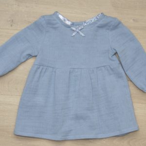 Robe enfant coton bio GOTS motif uni bleu clair 6 mois devant