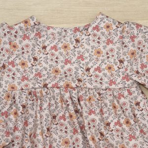 Robe bébé empiècement twill coton bio 18 mois devant détail motif petites fleurs